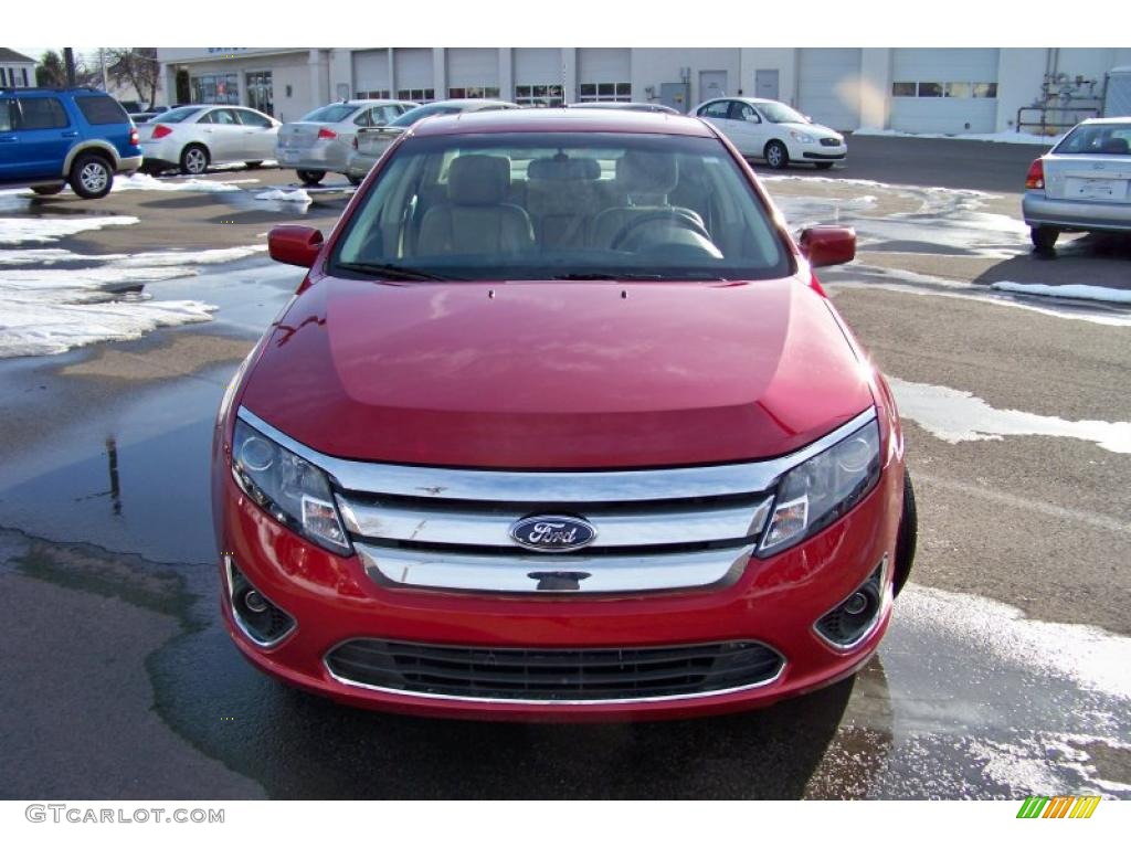 2010 Fusion SEL V6 - Red Candy Metallic / Camel photo #2