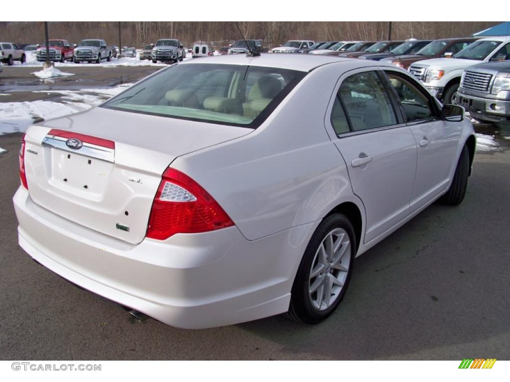 2010 Fusion SEL V6 - White Platinum Tri-coat Metallic / Camel photo #5