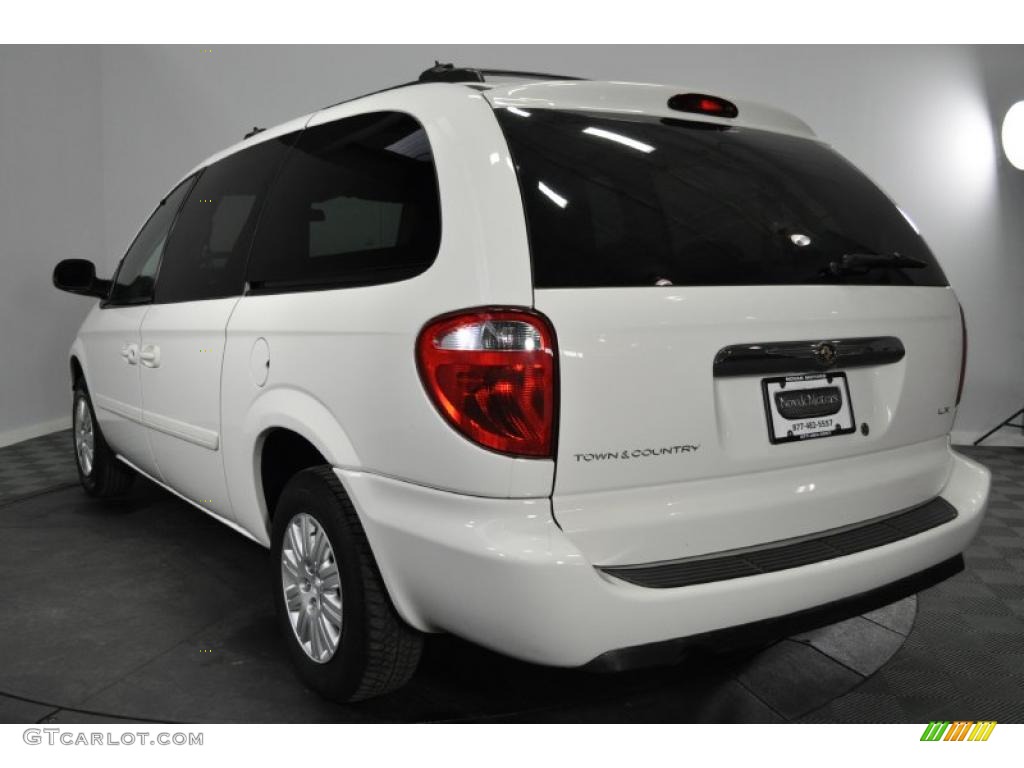 Stone White 2005 Chrysler Town & Country LX Exterior Photo #44617827