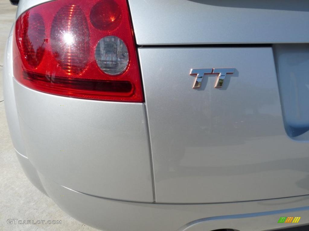 2006 Audi TT 1.8T Coupe Marks and Logos Photos
