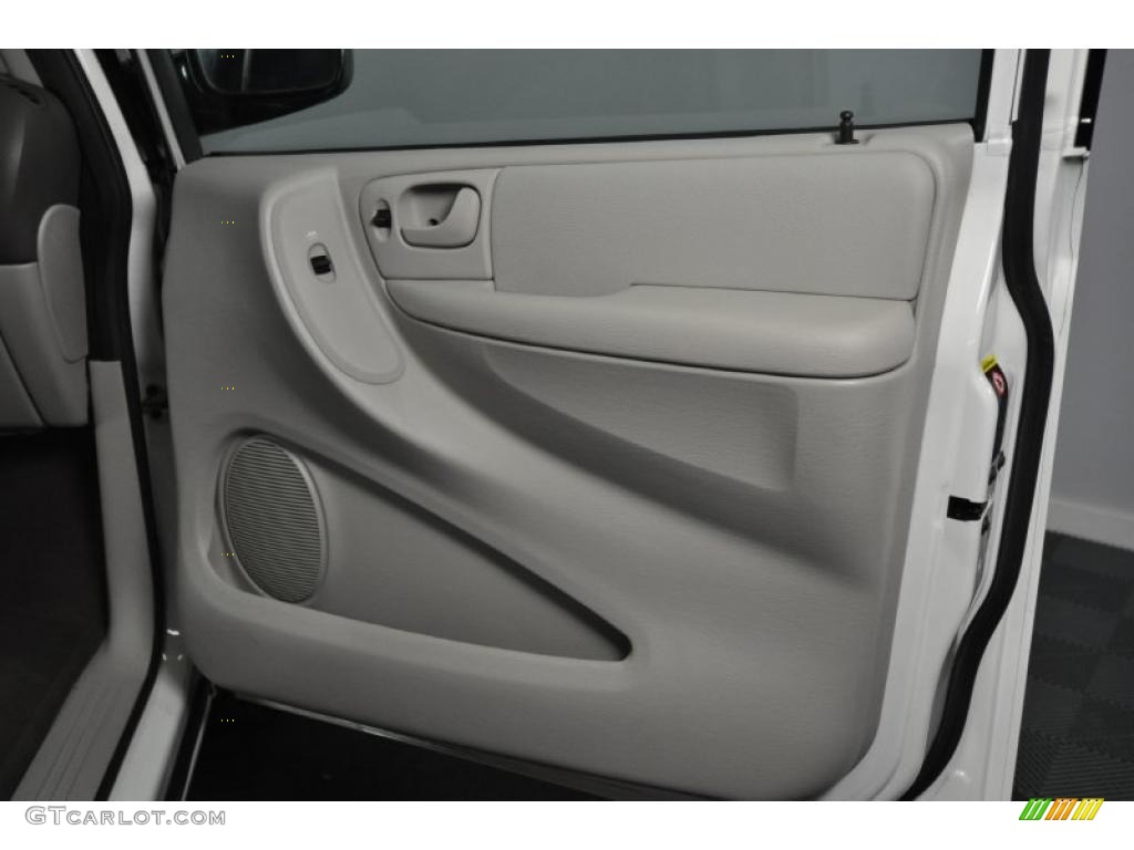 2005 Chrysler Town & Country LX Medium Slate Gray Door Panel Photo #44618203