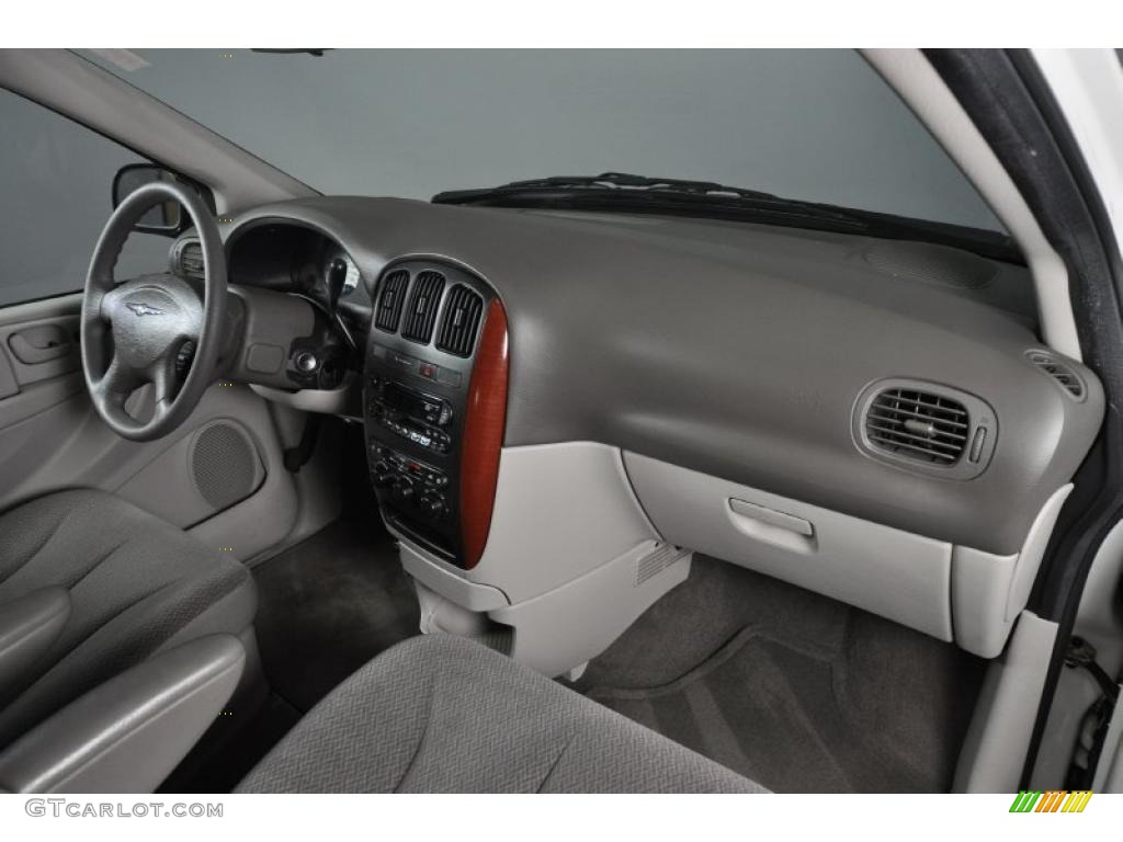 2005 Chrysler Town & Country LX Medium Slate Gray Dashboard Photo #44618243