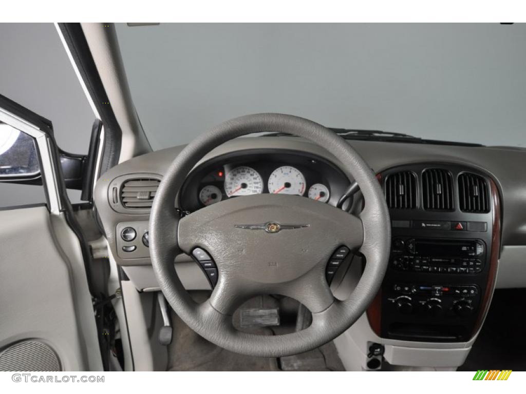 2005 Chrysler Town & Country LX Medium Slate Gray Dashboard Photo #44618315