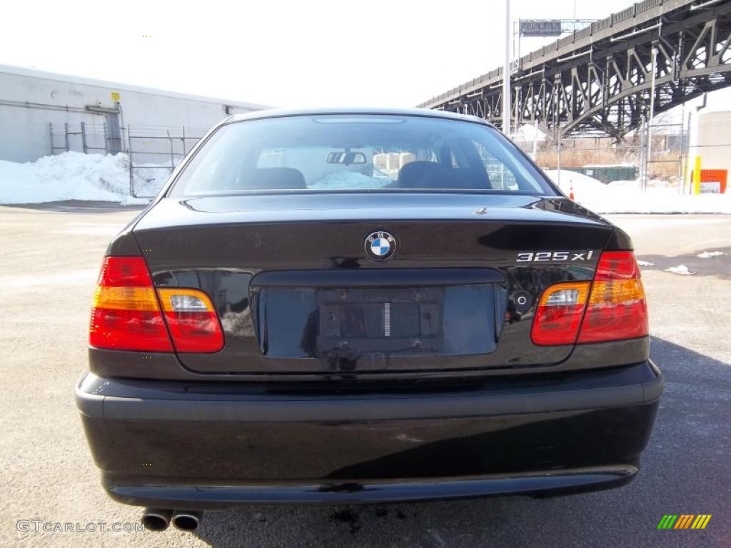 2002 3 Series 325xi Sedan - Jet Black / Black photo #7