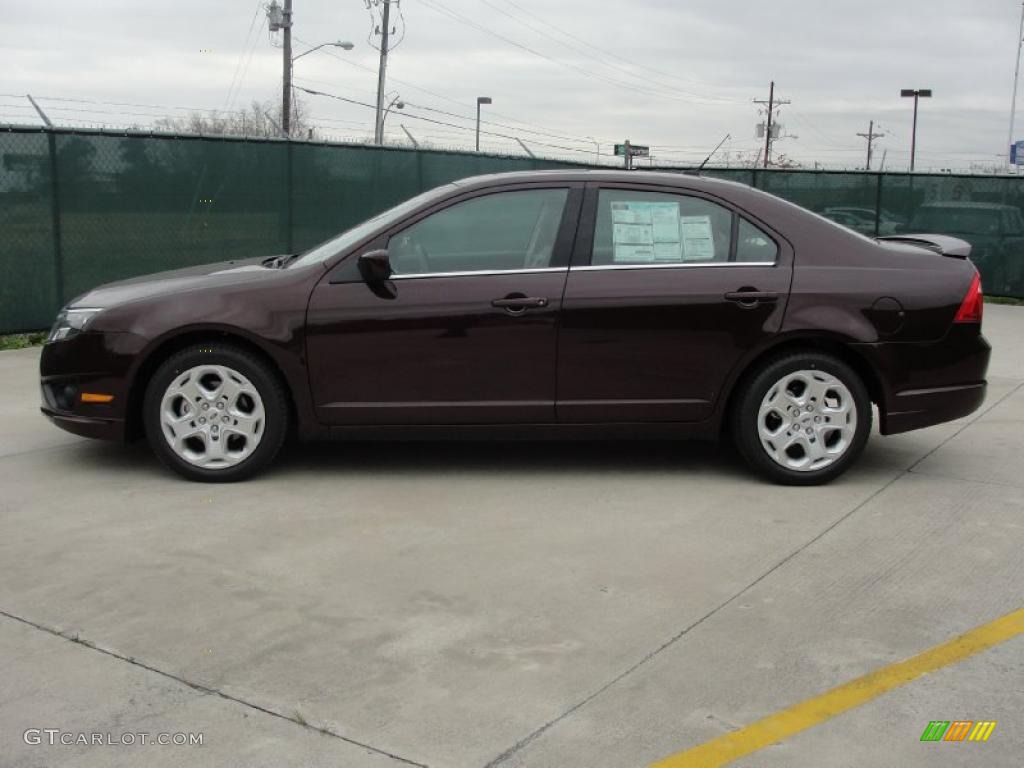 2011 Fusion SE - Bordeaux Reserve Metallic / Camel photo #6