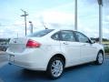 White Suede - Focus SEL Sedan Photo No. 3