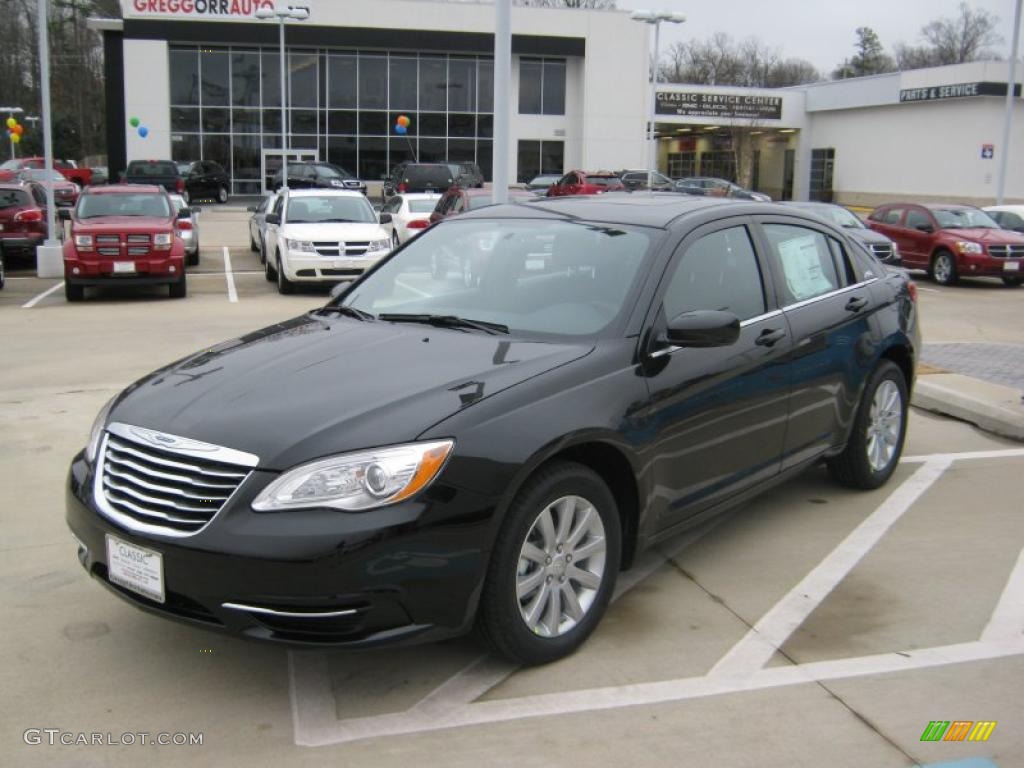 Brilliant Black Crystal Pearl 2011 Chrysler 200 Touring Exterior Photo #44635062