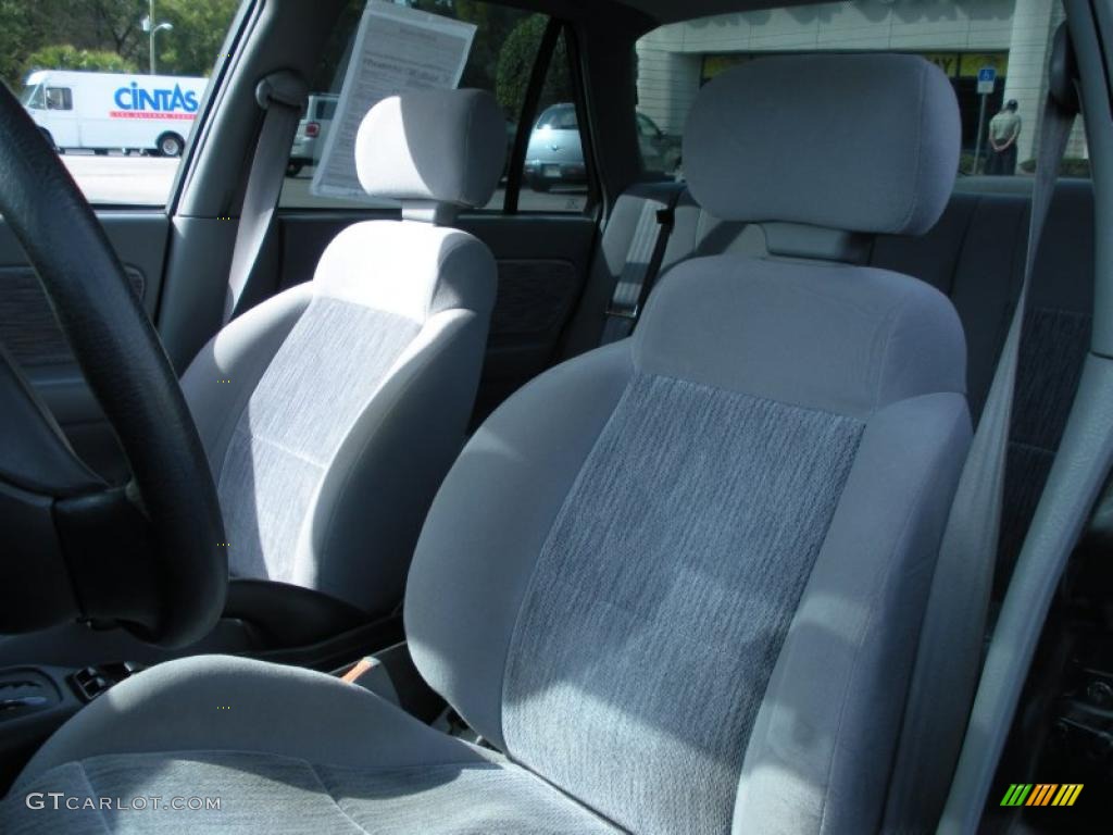 1995 S Series SL2 Sedan - White / Gray photo #12