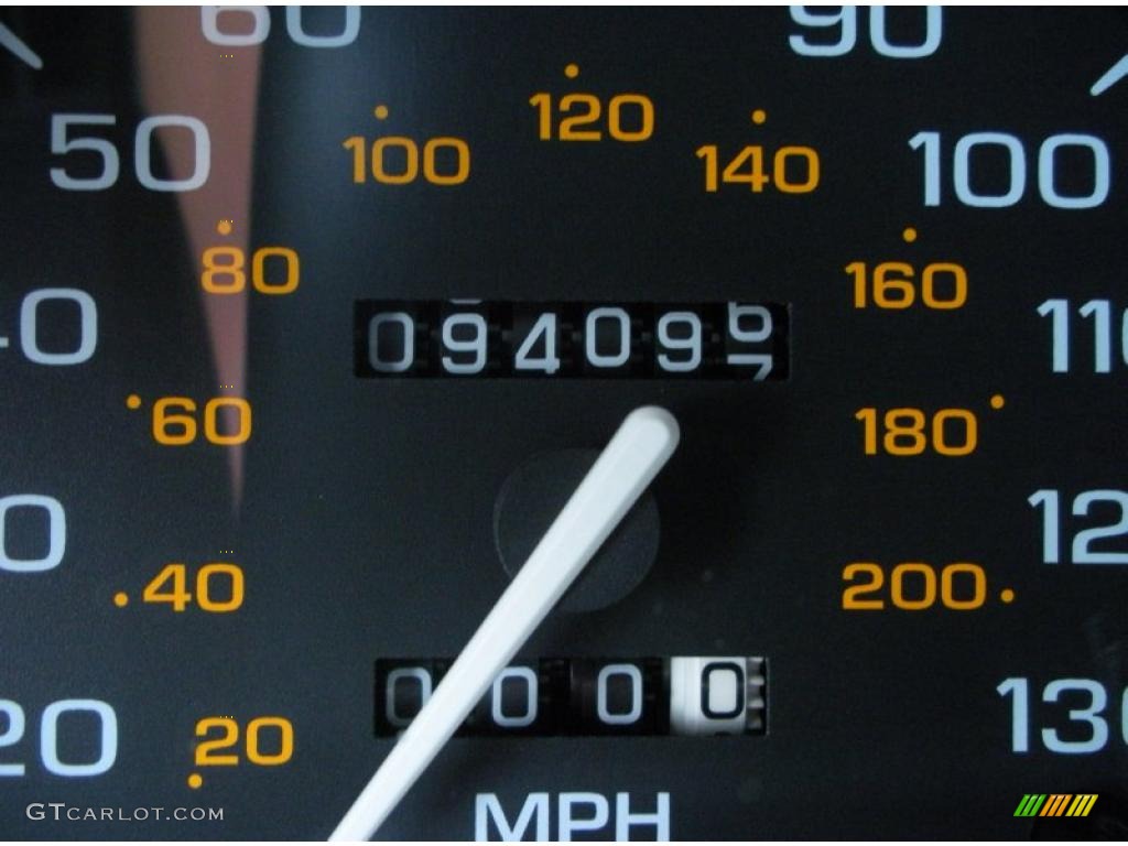 1995 S Series SL2 Sedan - White / Gray photo #21