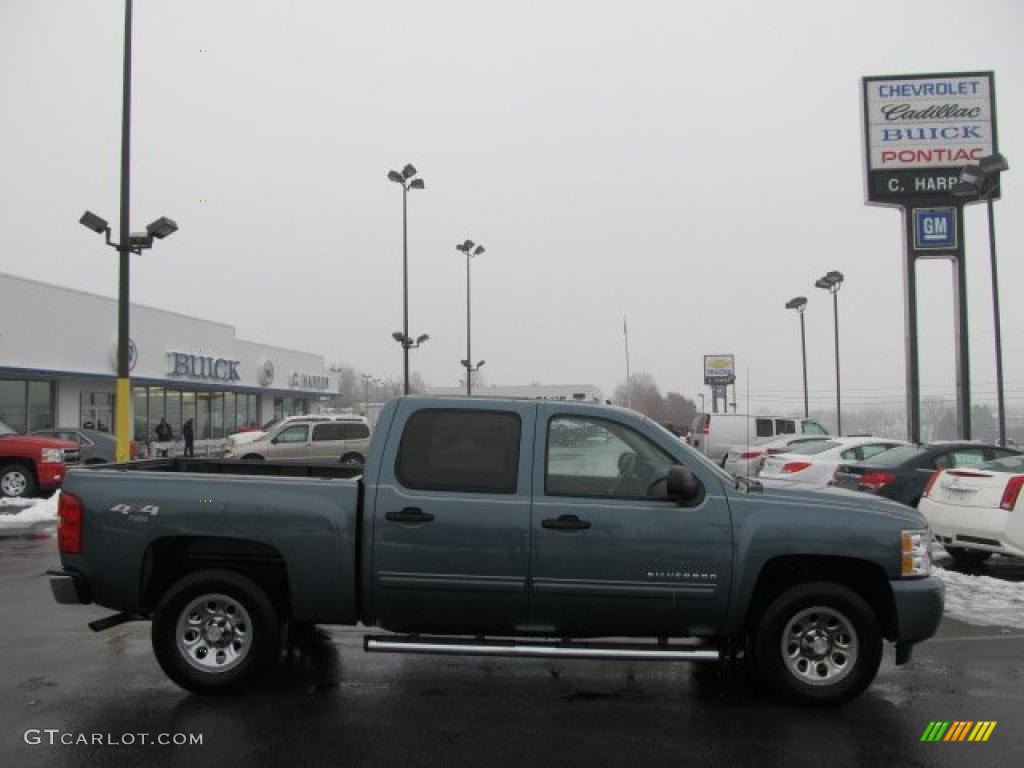 2010 Silverado 1500 LS Crew Cab 4x4 - Blue Granite Metallic / Dark Titanium photo #2