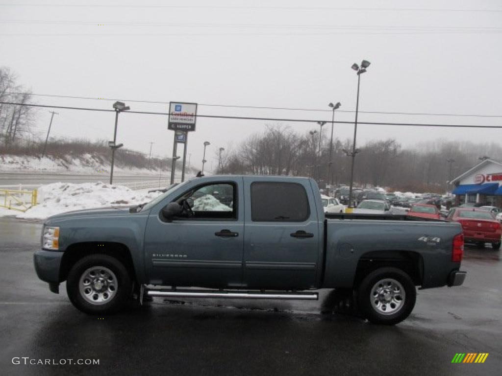 2010 Silverado 1500 LS Crew Cab 4x4 - Blue Granite Metallic / Dark Titanium photo #6