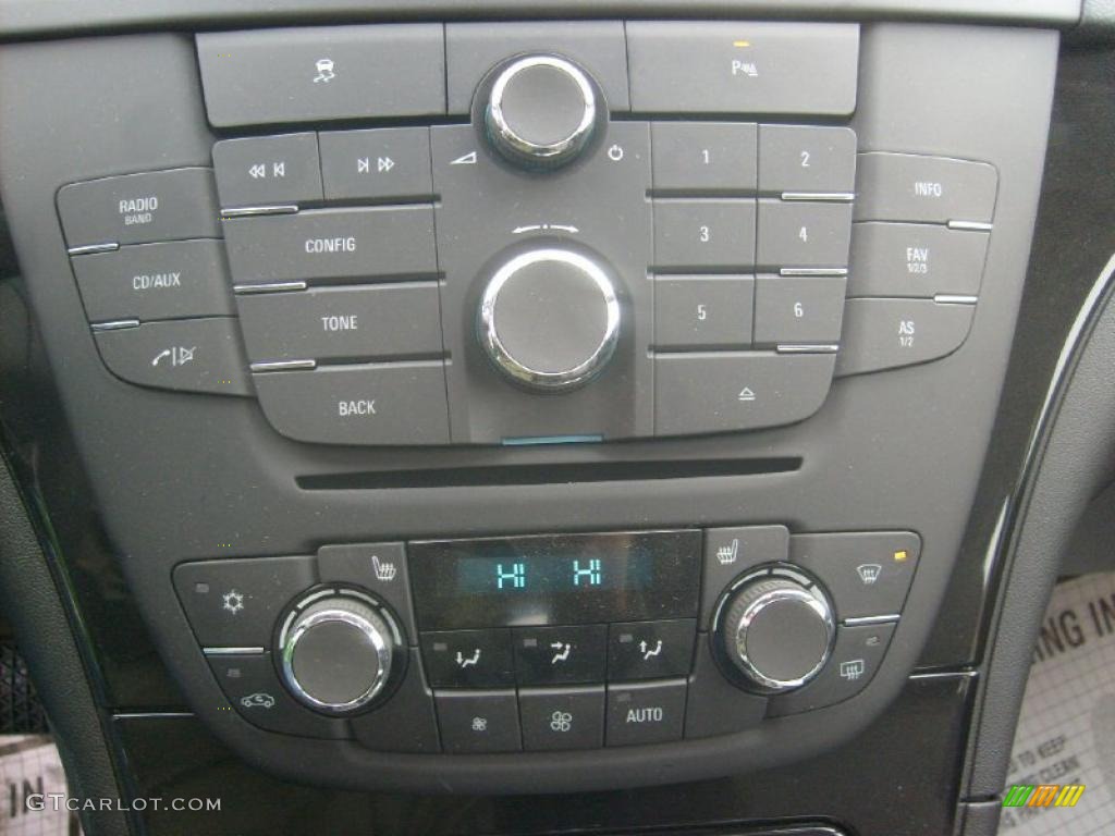2011 Buick Regal CXL Controls Photo #44638106