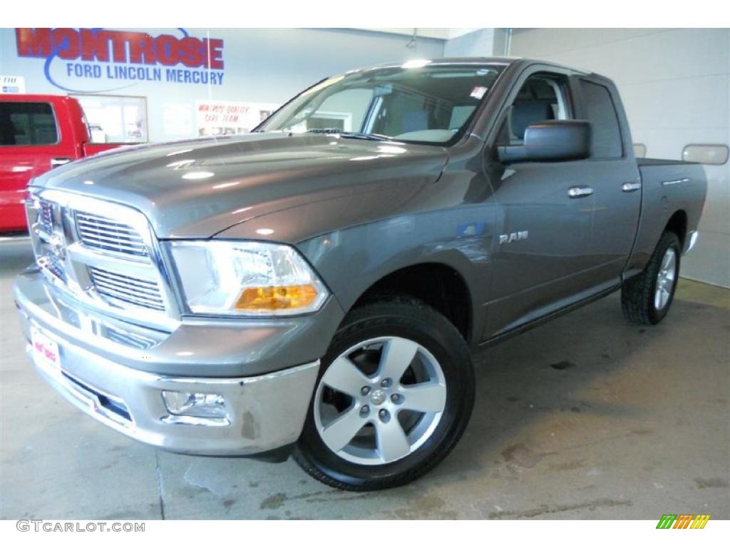 Mineral Gray Metallic Dodge Ram 1500