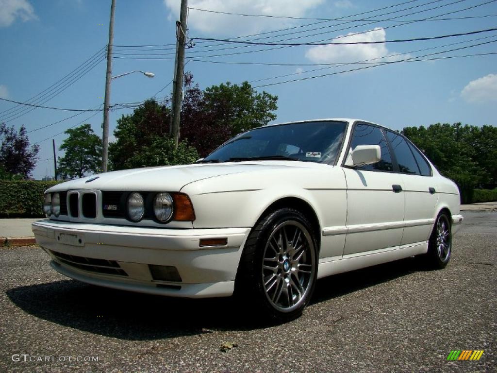 1991 BMW M5 Sedan Exterior Photos