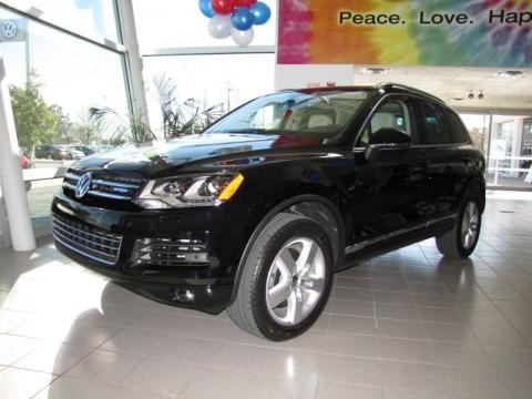 2011 Volkswagen Touareg V6 TSI 4XMotion Hybrid Data, Info and Specs
