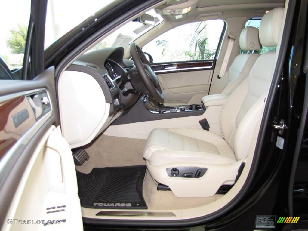 Cornsilk Beige Interior 2011 Volkswagen Touareg V6 TSI 4XMotion Hybrid Photo #44655239