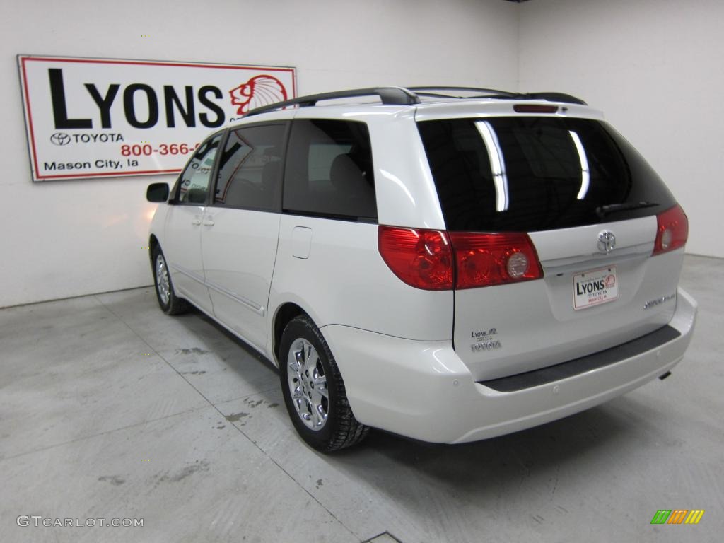 2006 Sienna Limited - Arctic Frost Pearl / Taupe photo #15