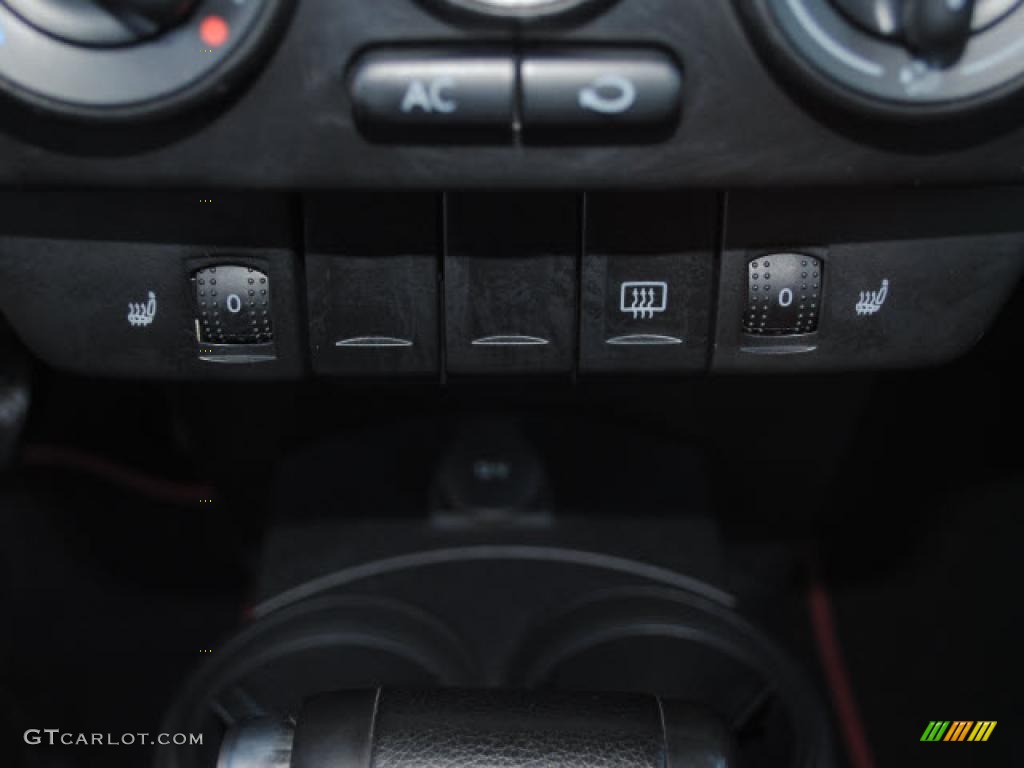2005 Volkswagen New Beetle Dark Flint Edition Convertible Controls Photo #44659403