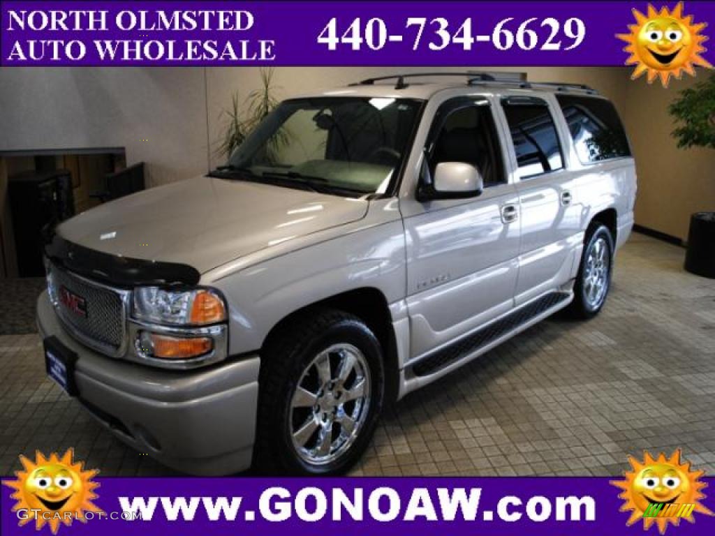 Silver Birch Metallic GMC Yukon