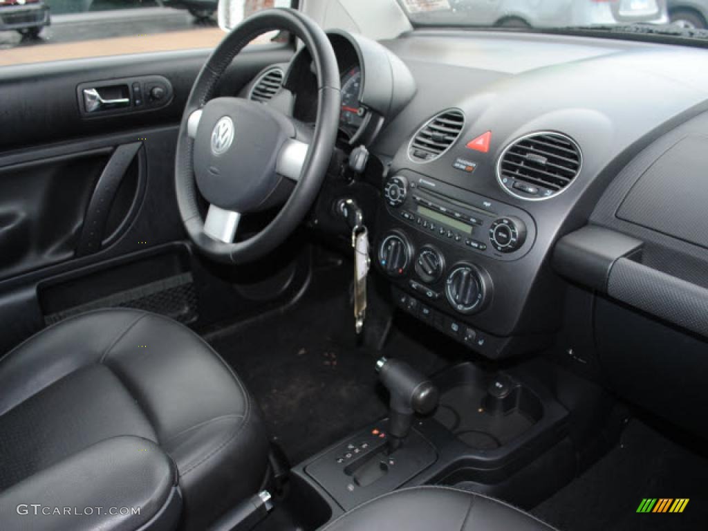 2009 Volkswagen New Beetle 2.5 Coupe Black Dashboard Photo #44661927