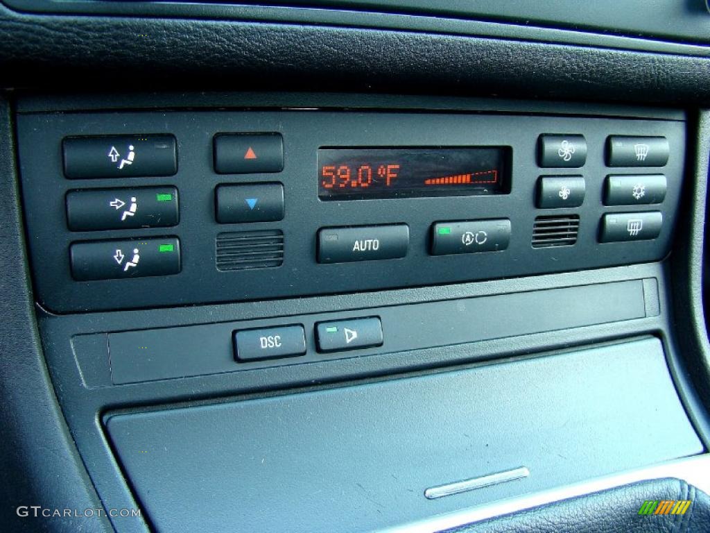 2004 BMW 3 Series 325i Coupe Controls Photo #44663119