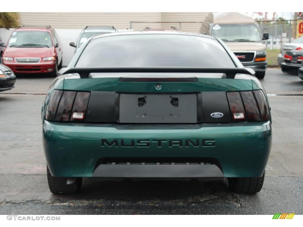 2000 Mustang V6 Coupe - Amazon Green Metallic / Dark Charcoal photo #6