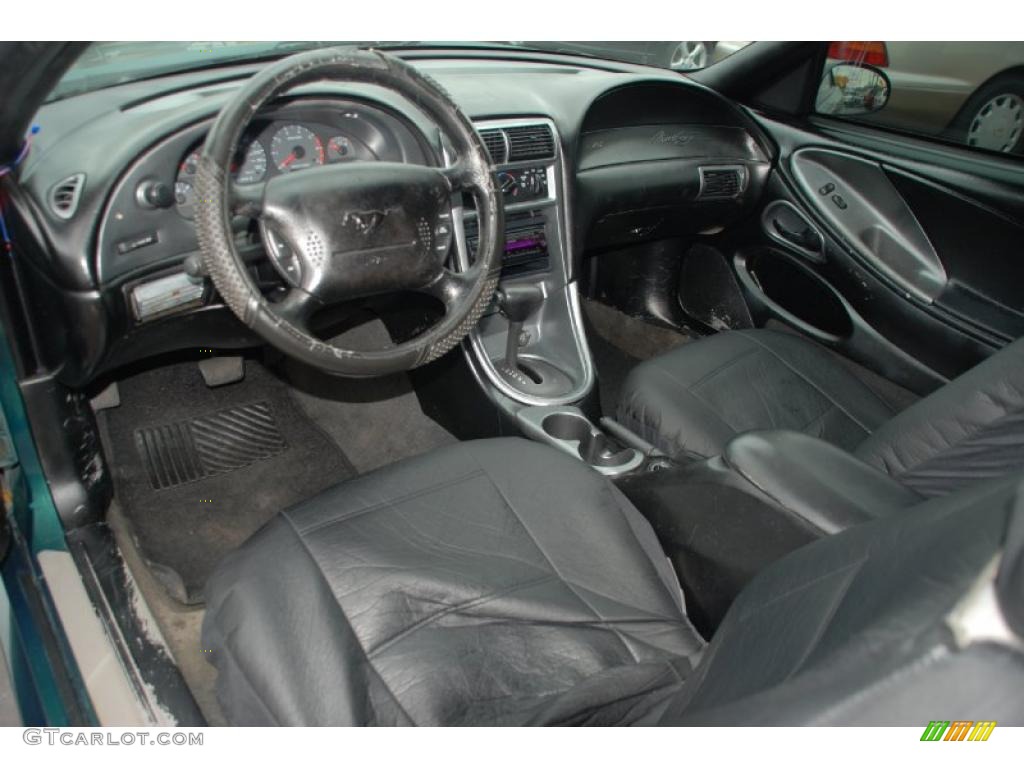Dark Charcoal Interior 2000 Ford Mustang V6 Coupe Photo