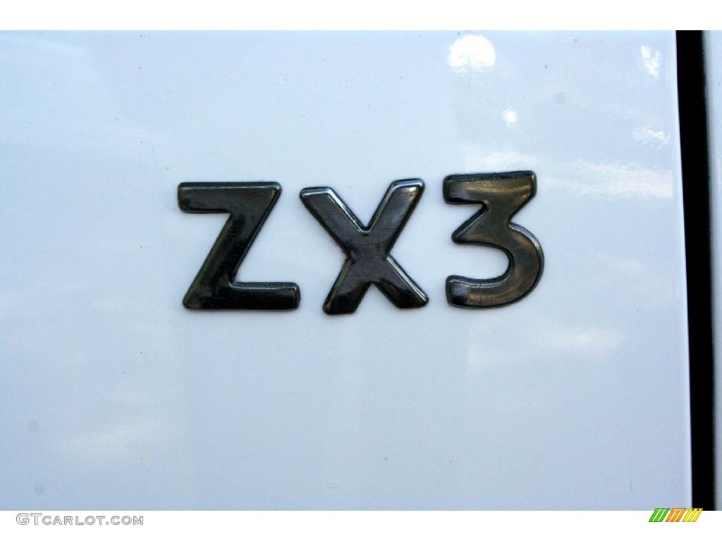 2000 Ford Focus ZX3 Coupe Marks and Logos Photo #44668123