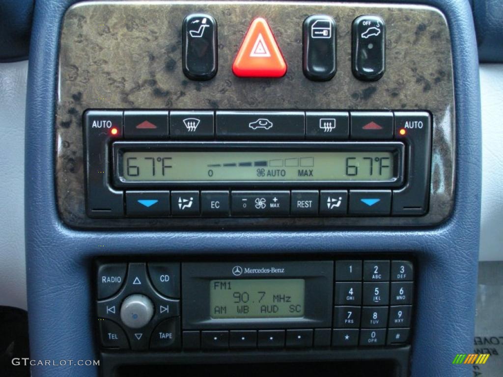 2001 Mercedes-Benz CLK 430 Coupe Controls Photo #44670751