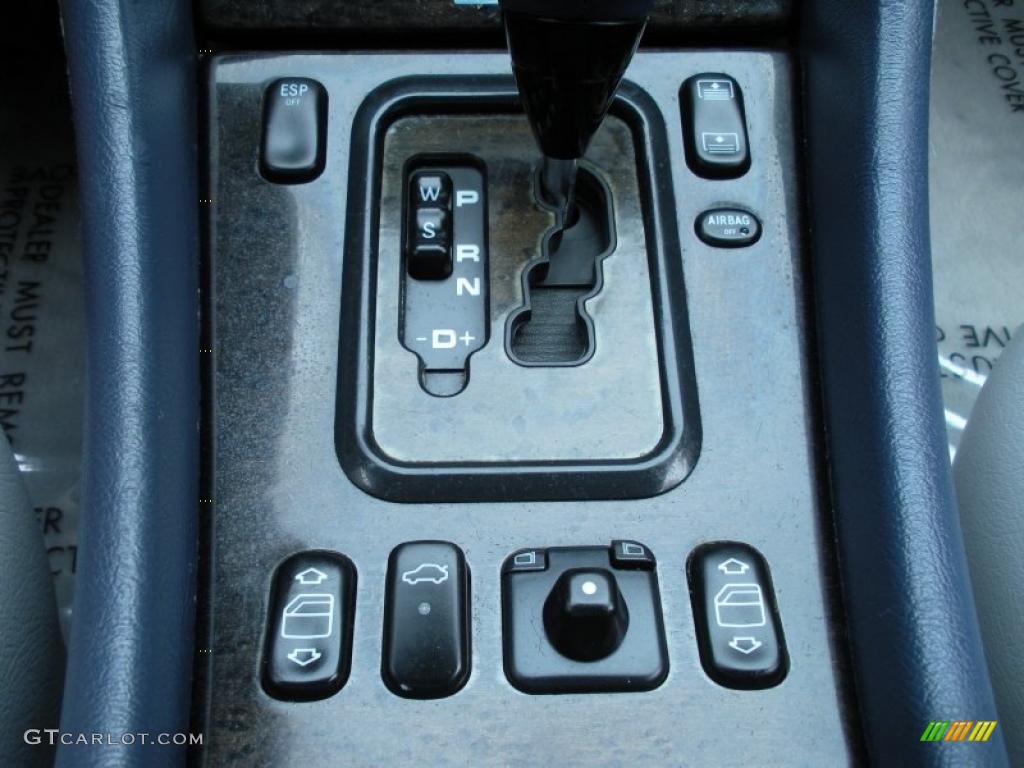 2001 Mercedes-Benz CLK 430 Coupe Controls Photos