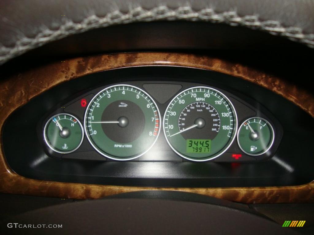 2003 Jaguar X-Type 2.5 Gauges Photo #44672275