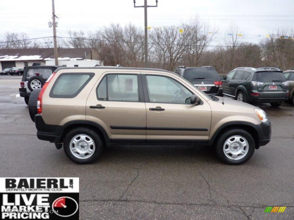 2005 CR-V LX 4WD - Sahara Sand Metallic / Ivory photo #6