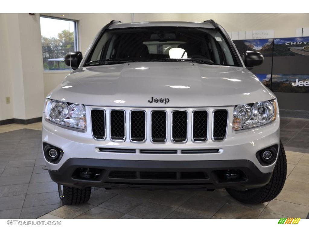 Bright Silver Metallic 2011 Jeep Compass 2.4 Latitude 4x4 Exterior Photo #44673087