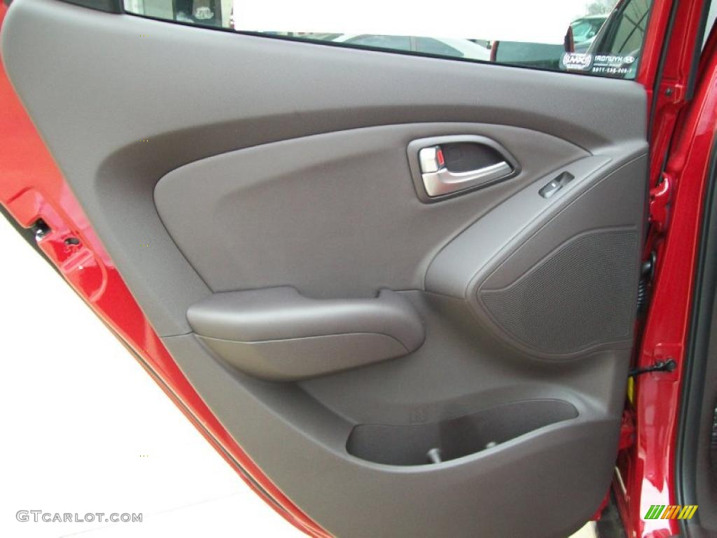 2011 Hyundai Tucson Limited Taupe Door Panel Photo #44675831