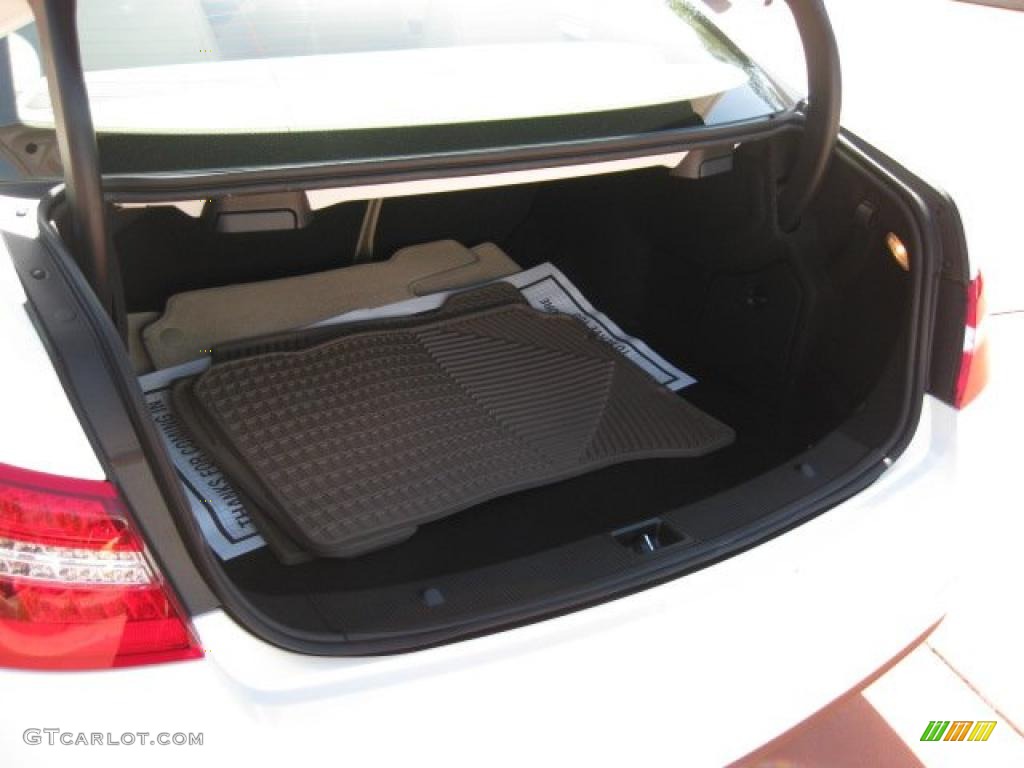 2010 Mercedes-Benz E 550 Coupe Trunk Photo #44676893
