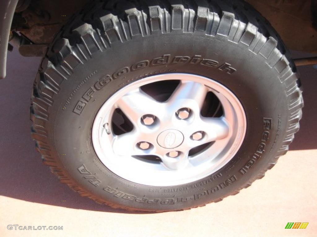 1994 Land Rover Defender 90 Soft Top Wheel Photo #44677112