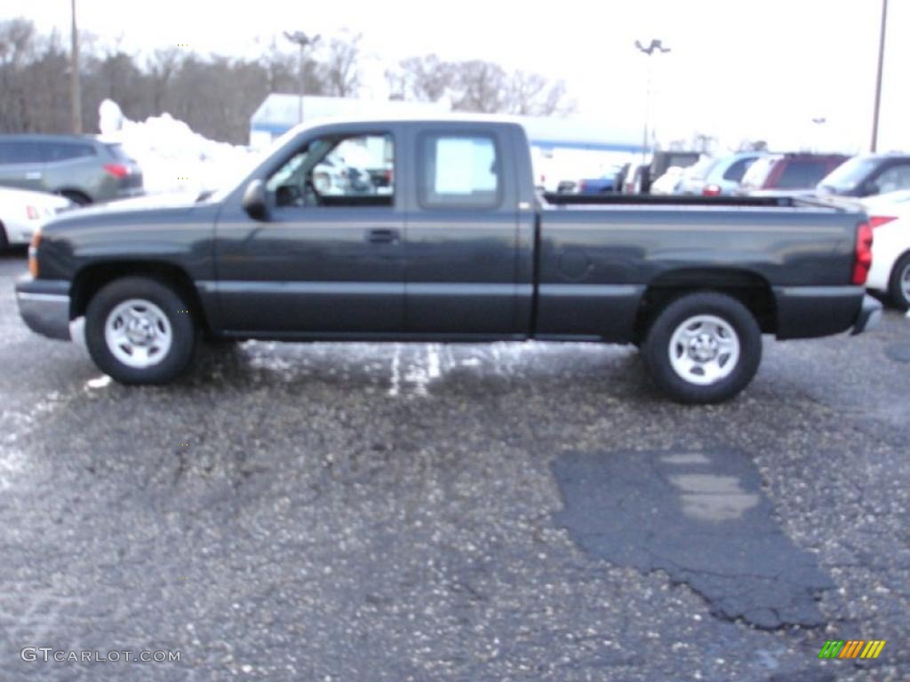 2004 Silverado 1500 LS Extended Cab - Dark Gray Metallic / Dark Charcoal photo #9