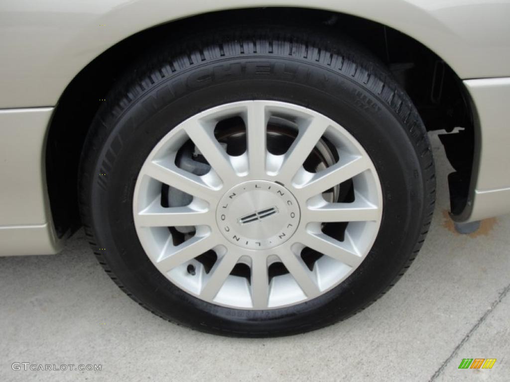 2006 Lincoln Town Car Signature Wheel Photo #44678231