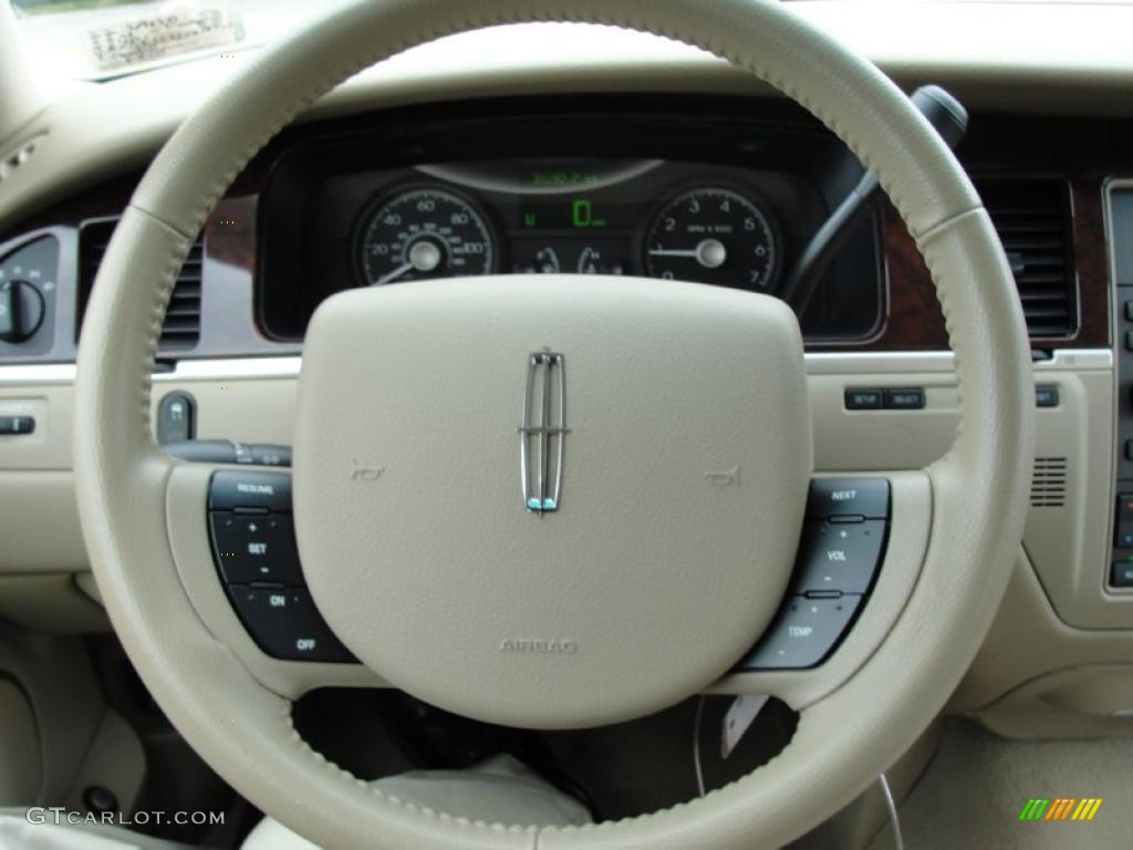 2006 Lincoln Town Car Signature Light Camel Steering Wheel Photo #44678587