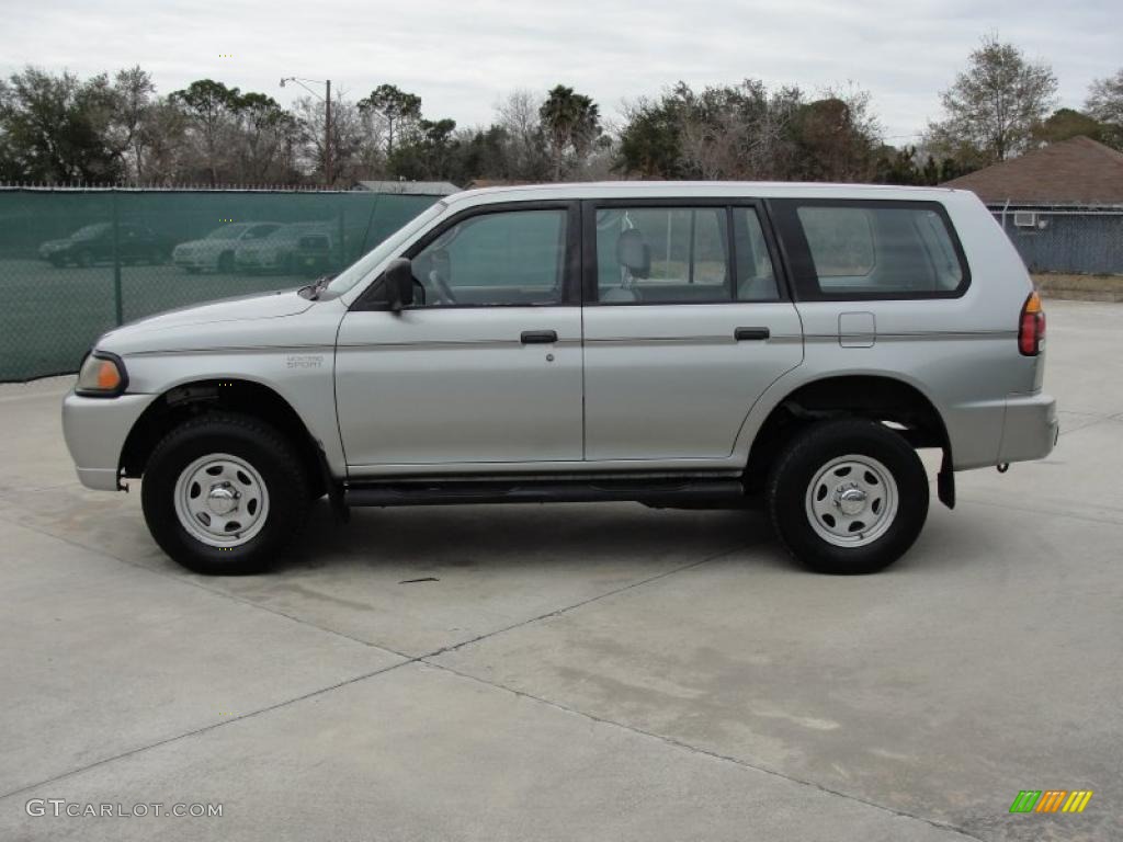 Seattle Silver Metallic 2000 Mitsubishi Montero Sport ES Exterior Photo #44678743