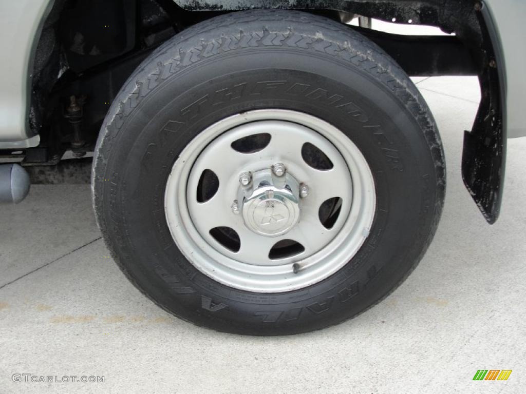 2000 Mitsubishi Montero Sport ES Wheel Photo #44678835