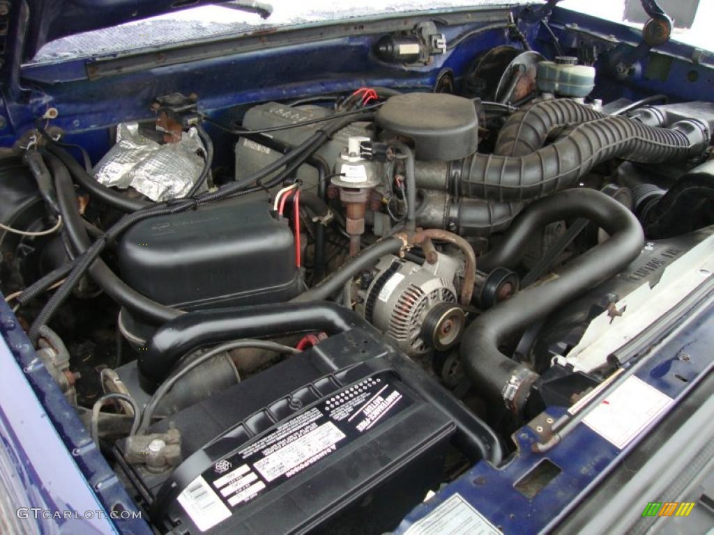 1995 Ford F350 XL Regular Cab Chassis Stake Truck 5.8 Liter OHV 16-Valve V8 Engine Photo #44679051