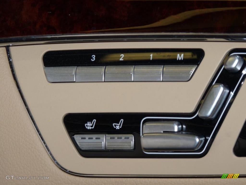 2008 Mercedes-Benz S 550 4Matic Sedan Controls Photo #44680939