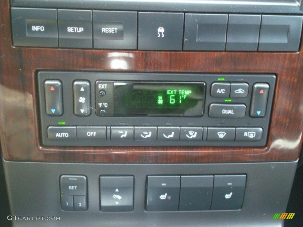 2008 Ford Explorer Limited AWD Controls Photo #44682015