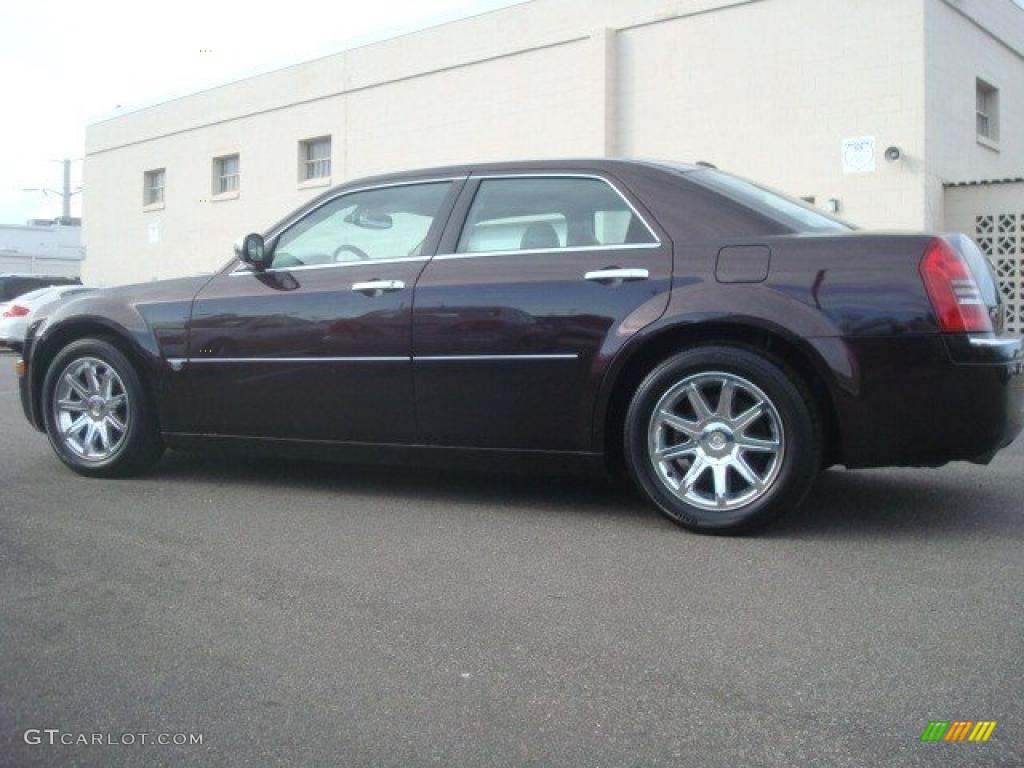 2005 300 C HEMI - Deep Lava Red Pearl / Dark Slate Gray/Medium Slate Gray photo #6