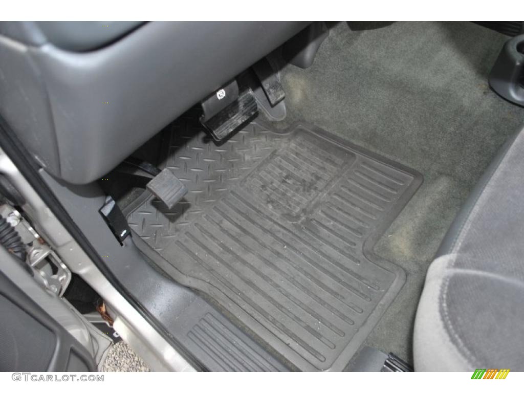 2006 Sierra 1500 SLE Crew Cab - Silver Birch Metallic / Dark Pewter photo #14