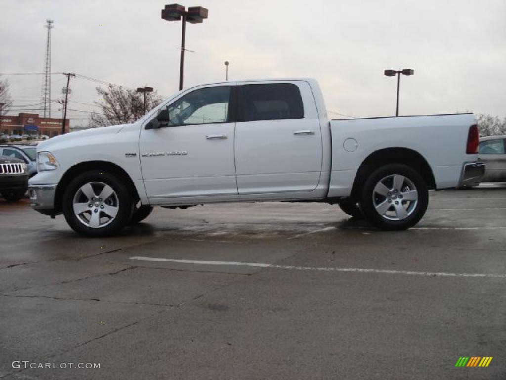 2011 Ram 1500 Big Horn Crew Cab - Bright White / Dark Slate Gray/Medium Graystone photo #6