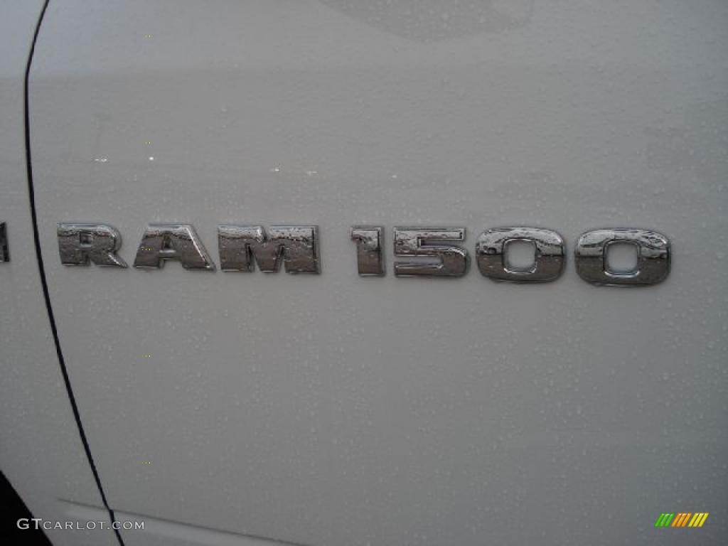 2011 Ram 1500 Big Horn Crew Cab - Bright White / Dark Slate Gray/Medium Graystone photo #16