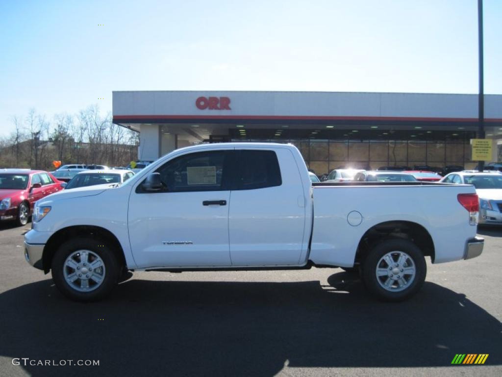 2011 Tundra Double Cab - Super White / Graphite Gray photo #2