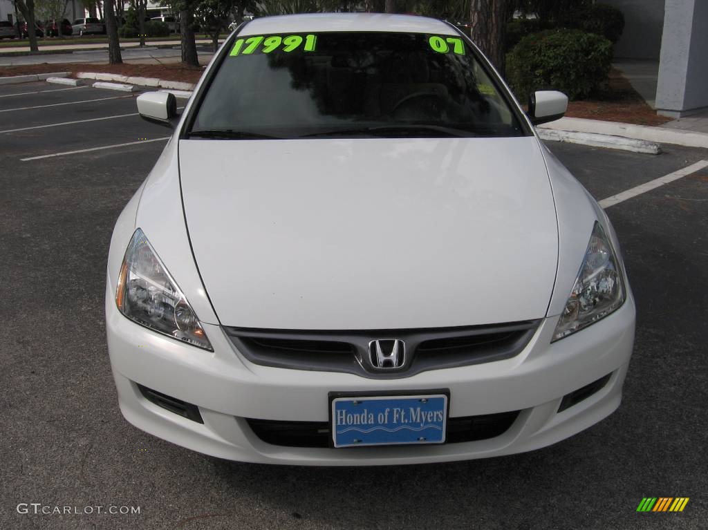 2007 Accord LX Coupe - Taffeta White / Ivory photo #7